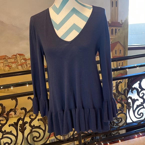 Lilly Pulitzer Adela Sweater 
True Navy 
Medium 
New With Tag - Picture 1 of 6